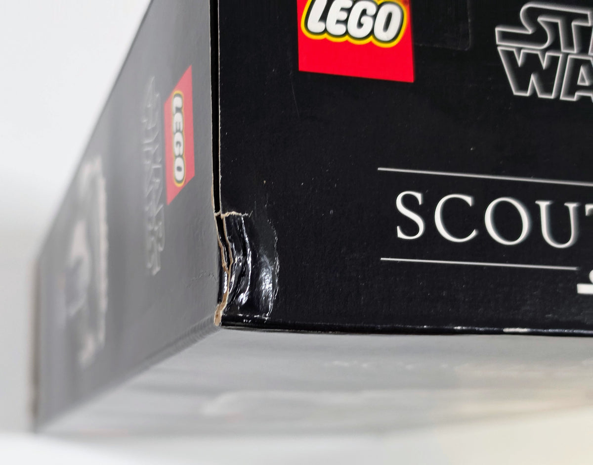 LEGO 75305 - Star Wars Scout Trooper Helmet *Box Damage