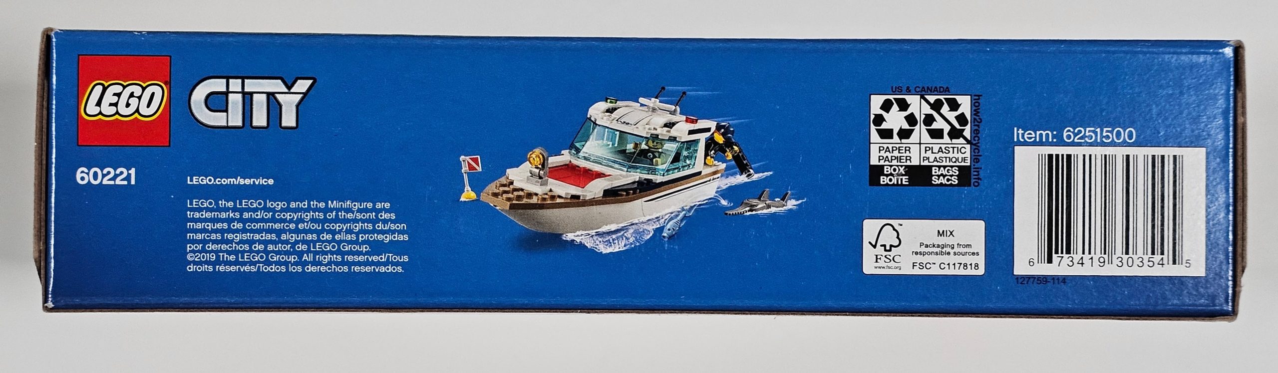 LEGO 60221 - City Diving Yacht image 3