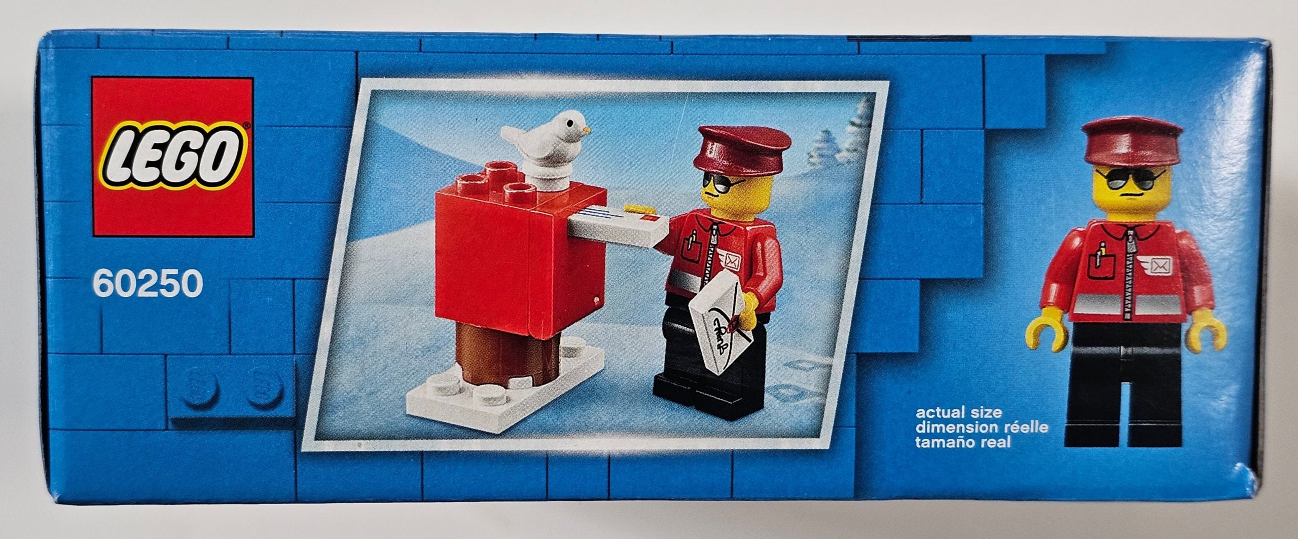 LEGO 60250 - City Mail Plane image 2