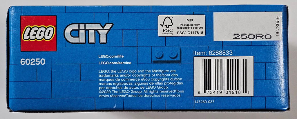 LEGO 60250 - City Mail Plane image 3
