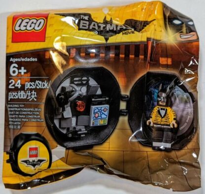 DC Comics Super Heroes LEGO 5004929 – The LEGO Batman Movie Batman Cave Pod