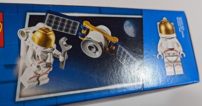 City LEGO 60224 – City Satellite Service Mission