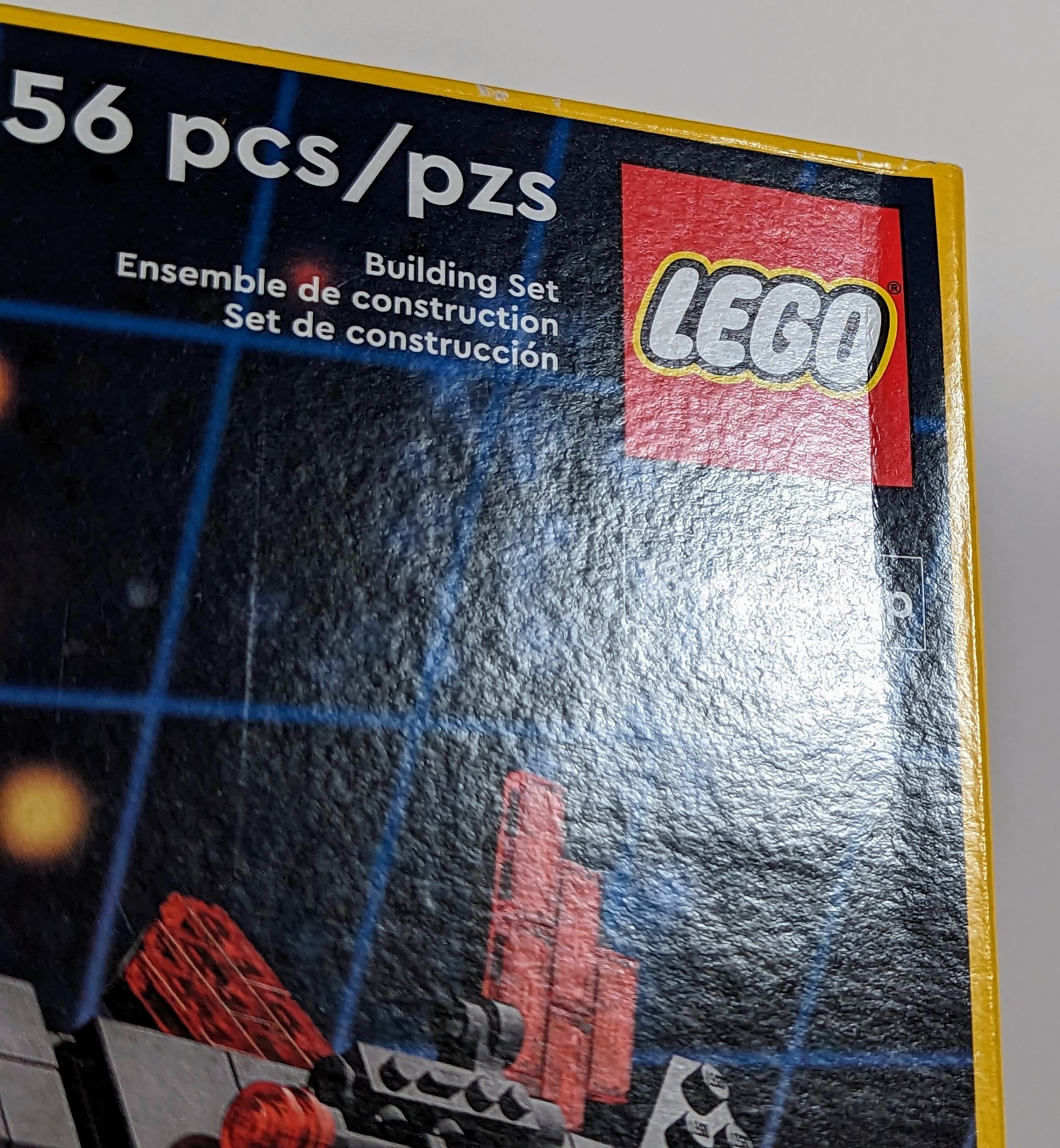 Miscellaneous LEGO 40580 – Space System Blacktron Cruiser *Box Damage* LEGO 40580 - Space System Blacktron Cruiser *Box Damage* - Image 7