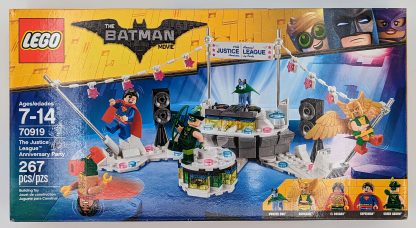DC Comics Super Heroes LEGO 70919 – The LEGO Batman Movie The Justice League Anniversary Party