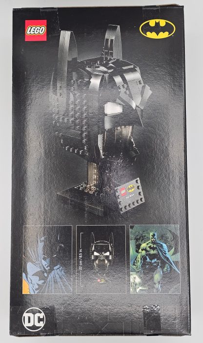 LEGO 76182 - DC Comics Super Heroes Batman Cowl - Image 2